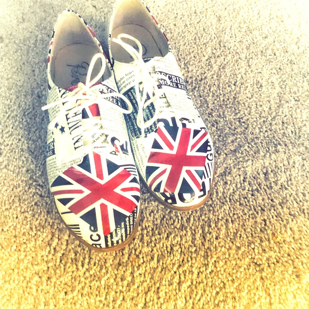 6.5 Britain flag loafer.